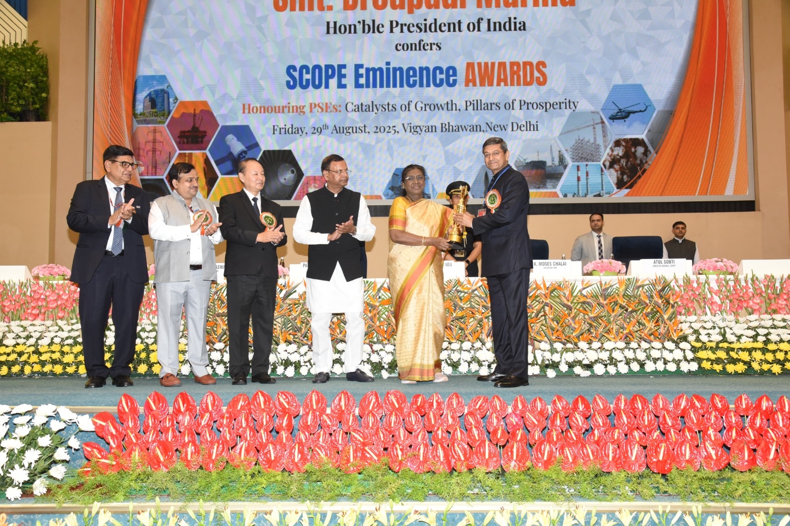 CMD received the Individual Leadership Excellence Award