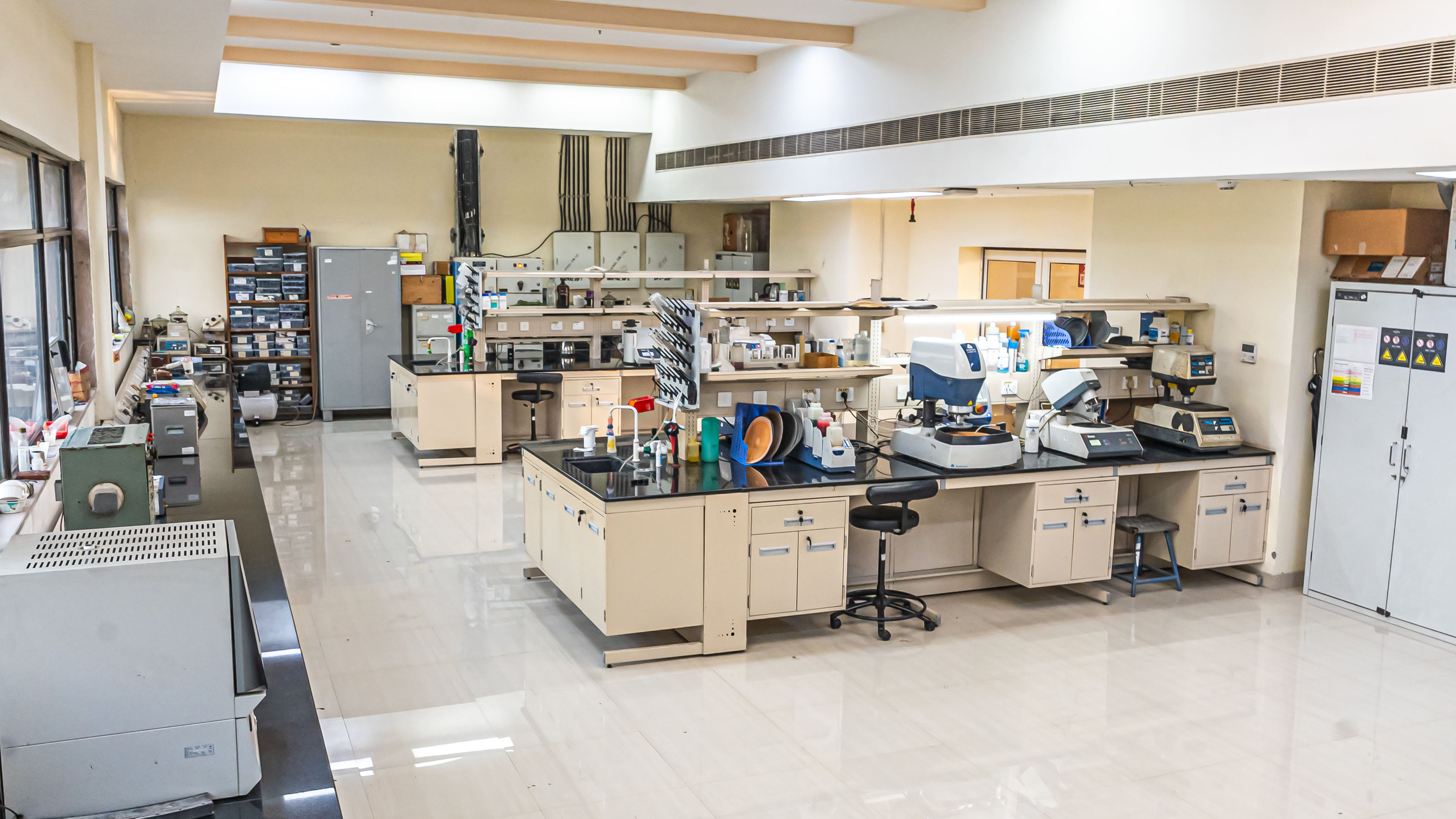 ENVIRONMENT SCIENCE LABORATORY